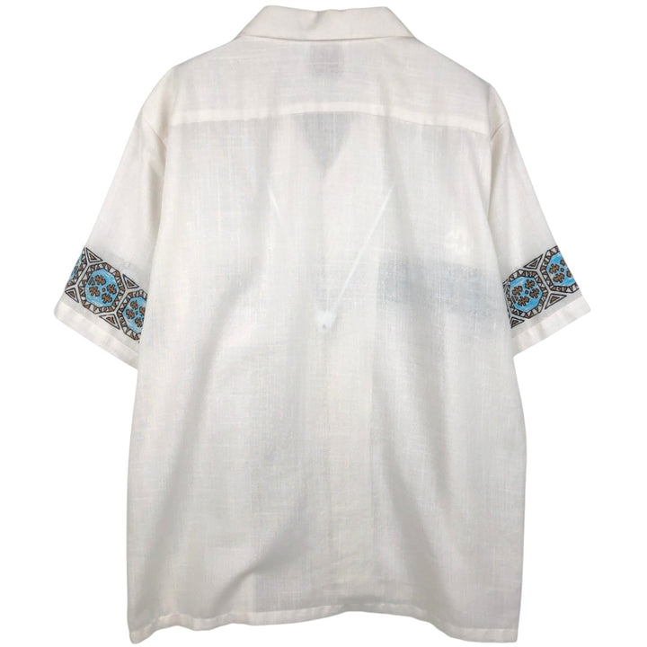 90s-00'S D'Accord Short-Sleeve Open-Collar Viscose x Polyester Box Shirt, Made in USA, Men's XL Equivalent, Vintage polyester white type Vintage Second Hand