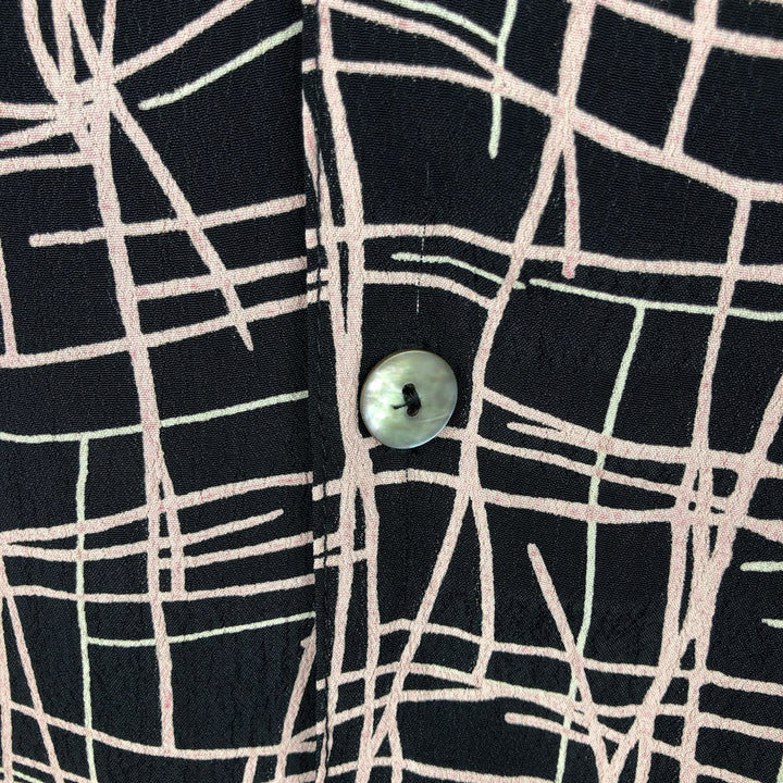 ~90'S Sonny Leisure all-over print short-sleeved open-collar rayon shirt, boxy fit, made in USA, men's size L equivalent, vintage. Rayon black type Vintage Second Hand