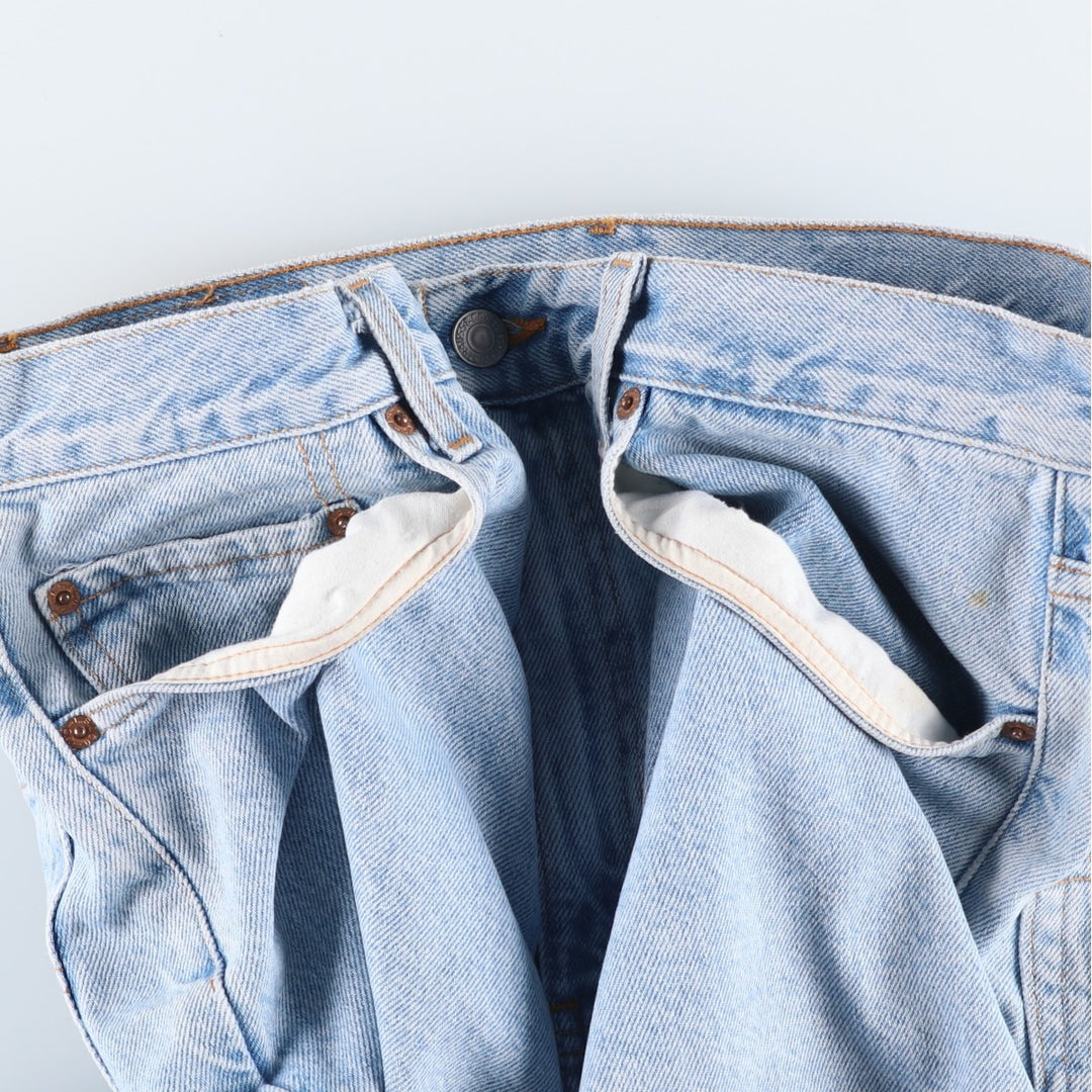 2000'S Levi's 505 Regular Fit Denim Shorts (Men's size W33 equivalent) cotton Blue type light blue Vintage Second Hand