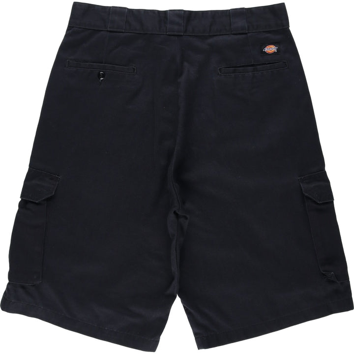 Dickies Loose Fit Cargo Shorts (Men's W35 equivalent) polyester black type Vintage Second Hand
