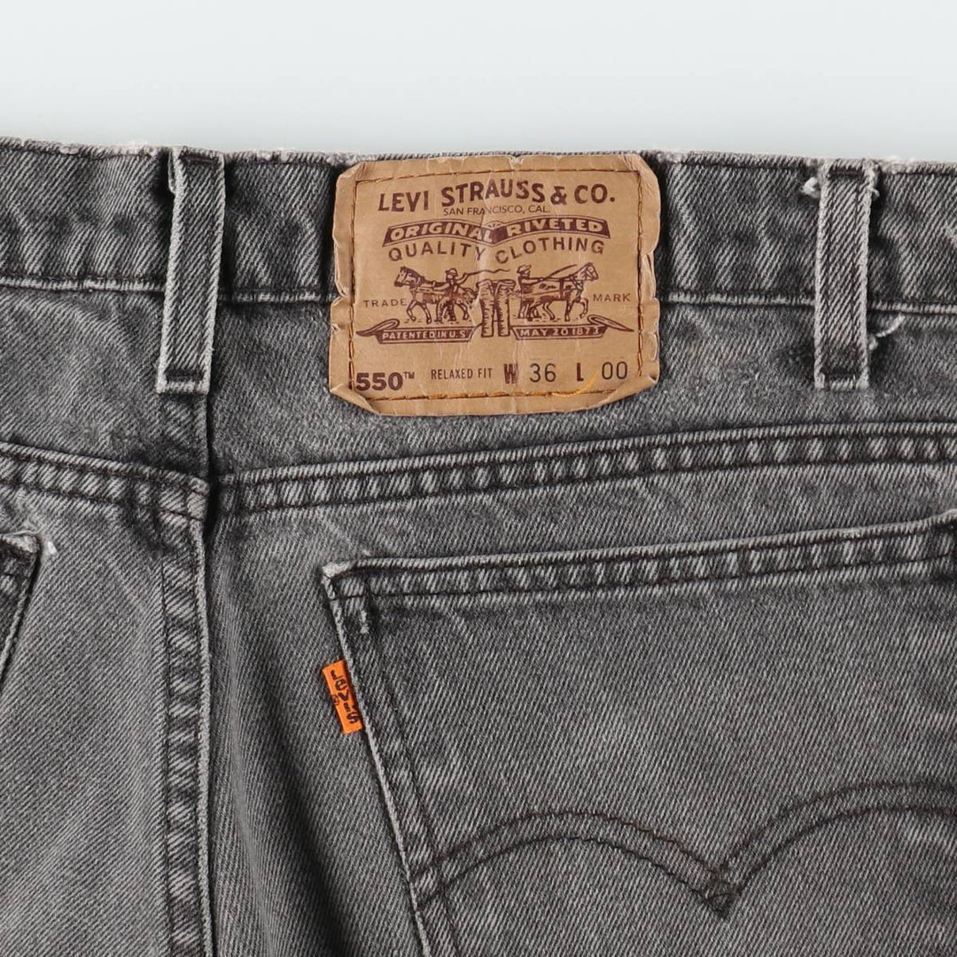 Levi's 550 Relaxed Fit Black Denim Shorts (Men's W35 equivalent) cotton black type Vintage Second Hand