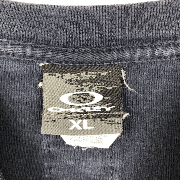 Oakley logo t-shirt, men's size XL. cotton navy blue type Vintage Second Hand