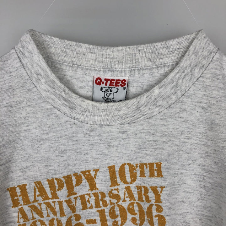 90'S Q-TEES Print T-Shirt, Made in USA, Men's XL equivalent, Vintage cotton gray type Vintage Second Hand