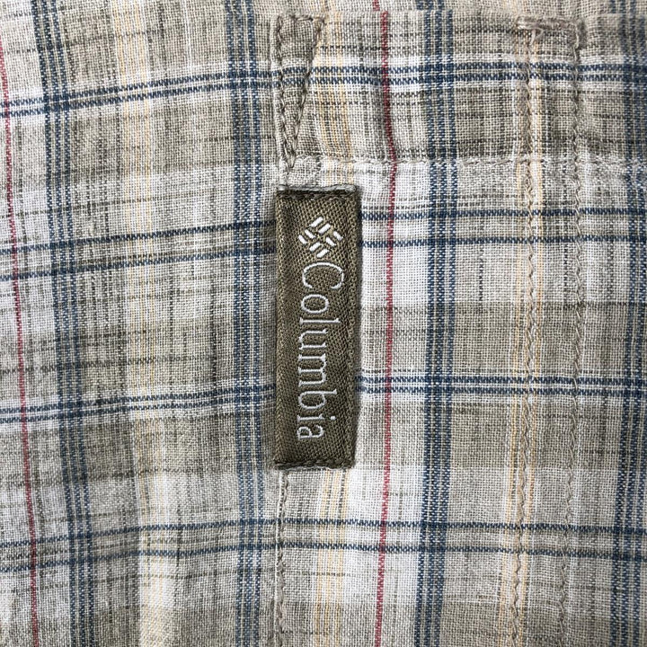 2000'S Columbia Short Sleeve Cotton Check Box Shirt, Men's Size L cotton Khaki type sage green Vintage Second Hand