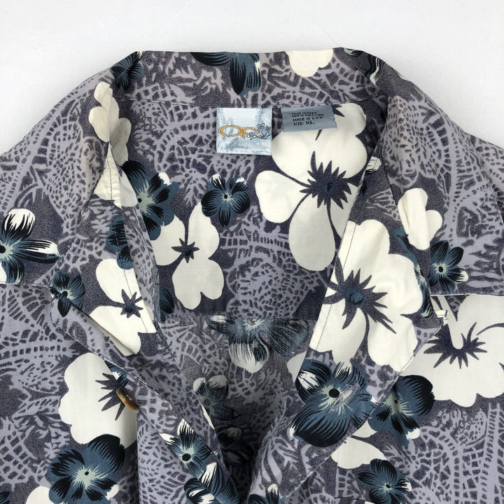 Ocean Pacific all-over floral print open-collar Hawaiian Aloha shirt, boxy style, men's size XL equivalent. cotton gray type Vintage Second Hand