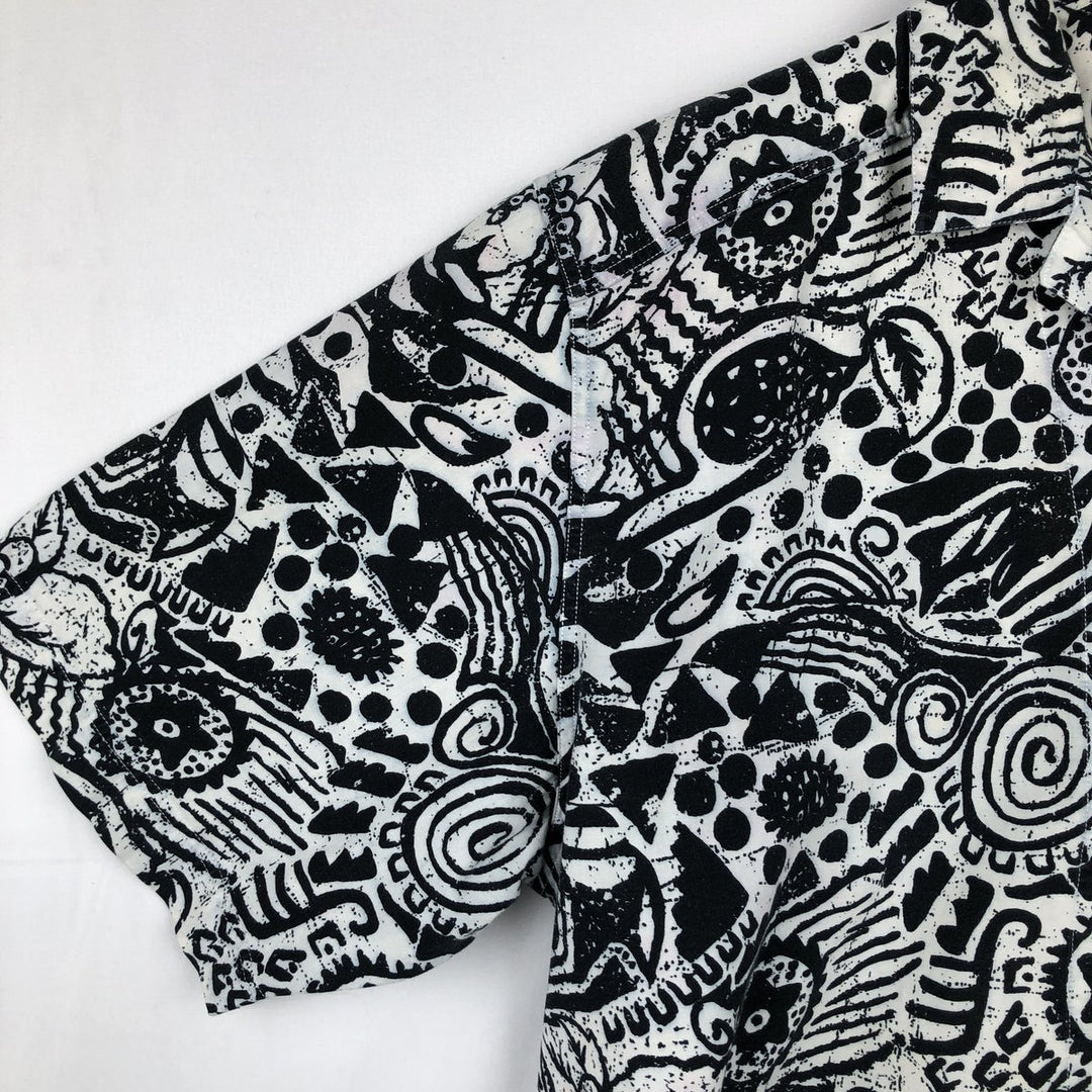 Kappa all-over print open-collar Hawaiian Aloha shirt, boxy style, made in Italy, men's size L equivalent. cotton white type Vintage Second Hand