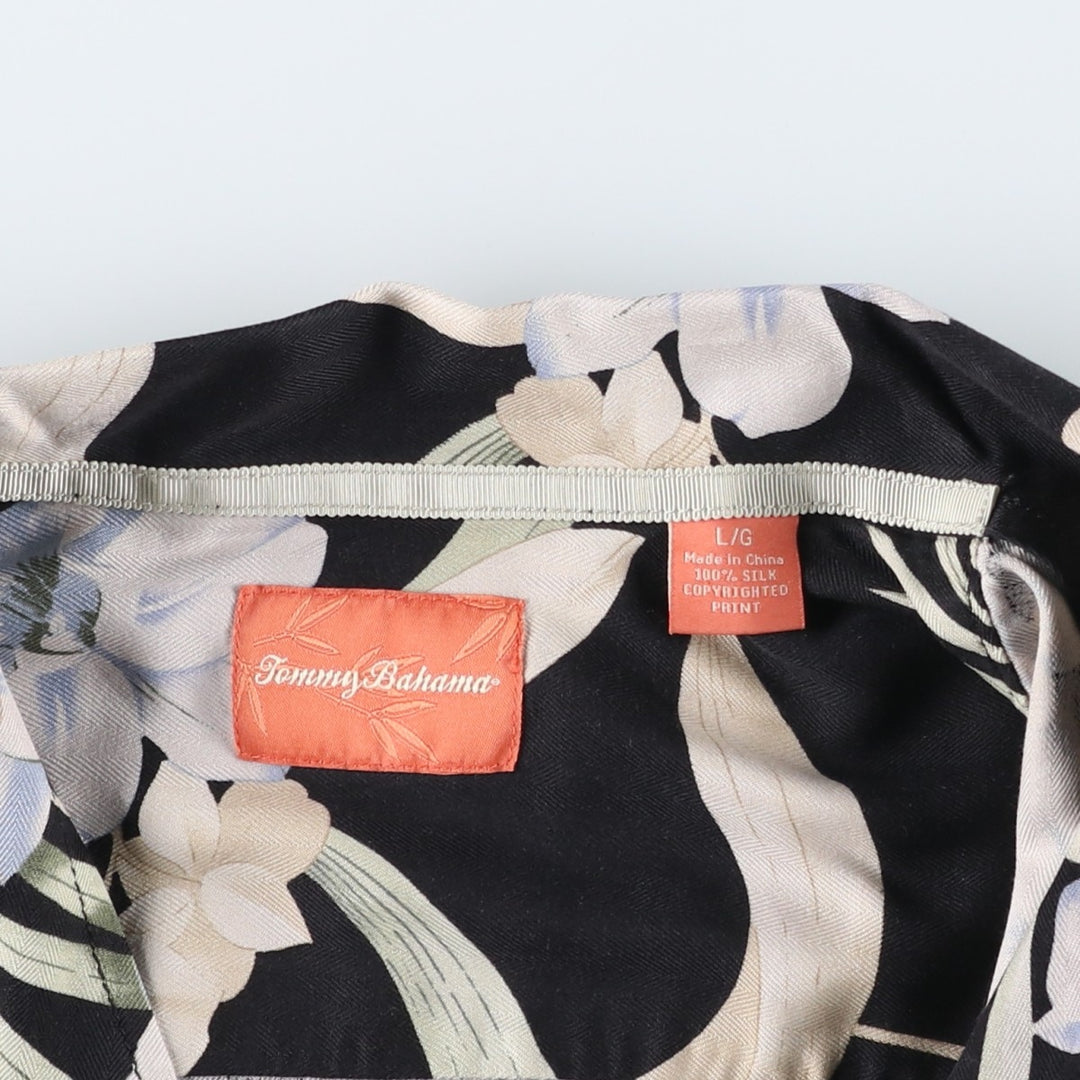 Tommy Bahama all-over floral print open collar herringbone silk Hawaiian Aloha shirt, boxy style, men's size L. silk black type Vintage Second Hand