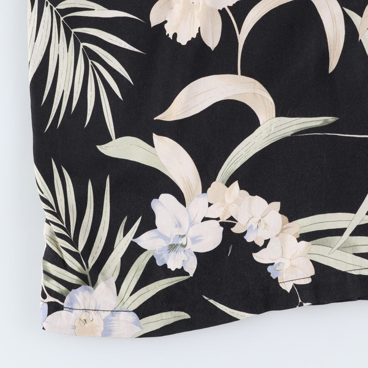 Tommy Bahama all-over floral print open collar herringbone silk Hawaiian Aloha shirt, boxy style, men's size L. silk black type Vintage Second Hand