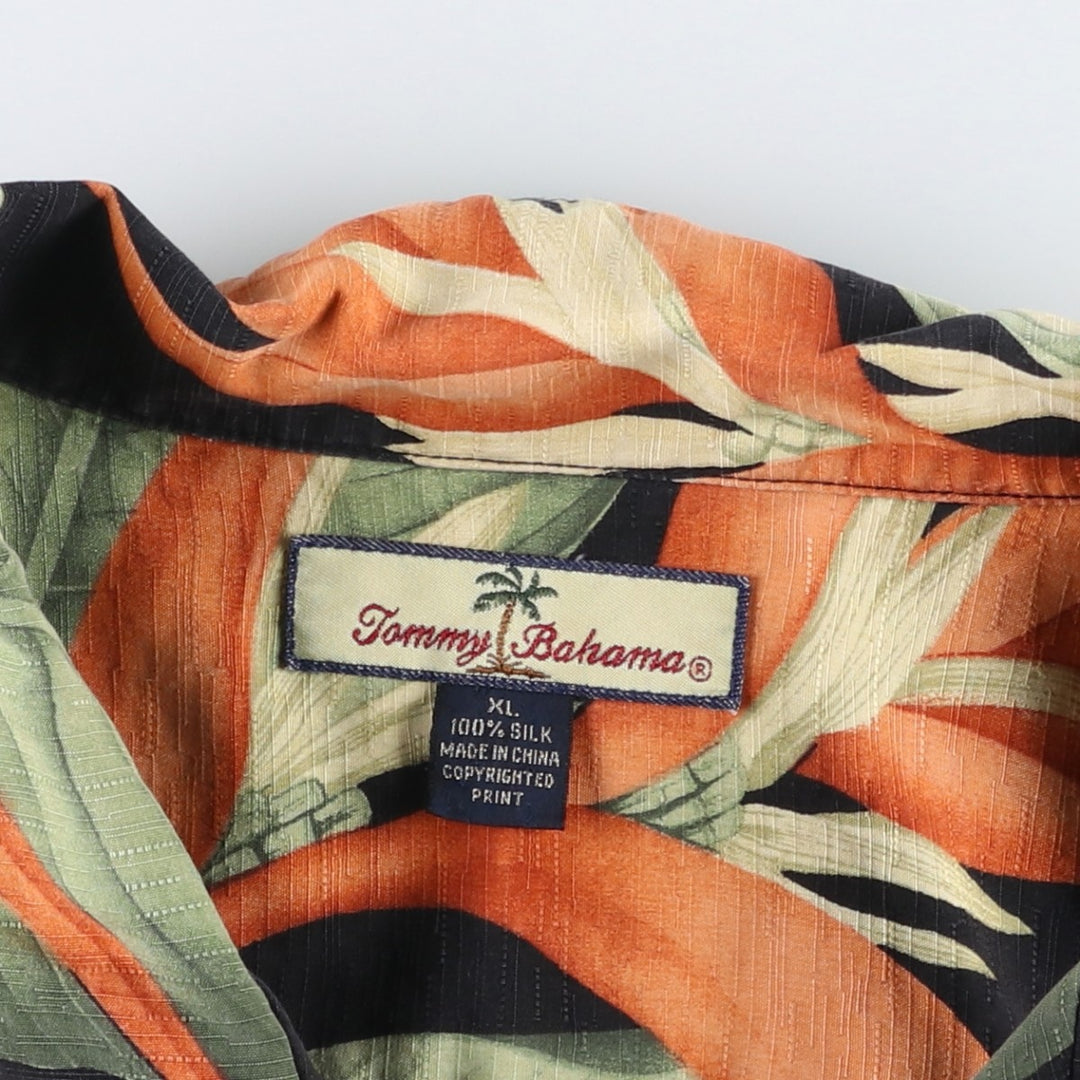 Tommy Bahama all-over floral print open-collar silk Hawaiian Aloha shirt, boxy style, men's size XL. silk black type Vintage Second Hand
