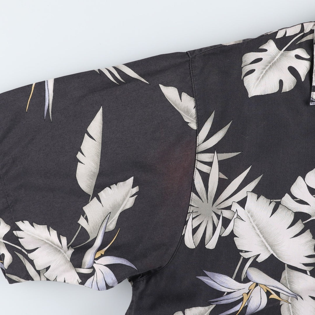 90'S Tommy Bahama all-over floral print open-collar rayon Hawaiian Aloha shirt, boxy fit, men's size XL. Rayon black type Vintage Second Hand