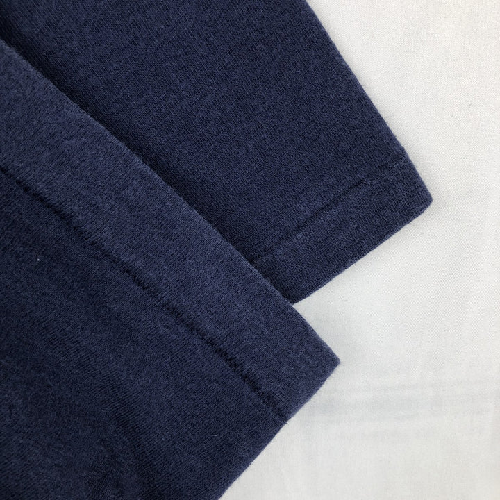 90'S Fruit of the Loom Heavy Cotton Print T-Shirt, Made in Canada, Men's XL equivalent, Vintage cotton navy blue type Vintage Second Hand