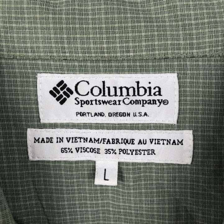 Columbia GRT all-over print short-sleeved check shirt, boxy style, men's size L. Viscose Khaki type sage green Vintage Second Hand