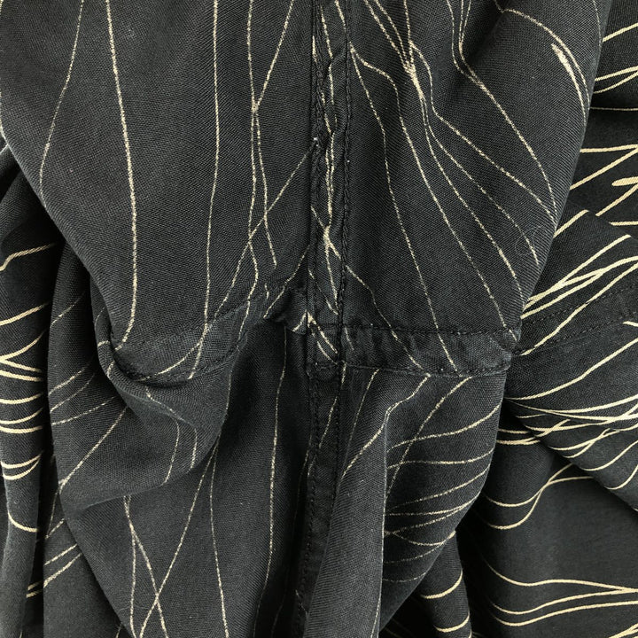 Perry Ellis all-over print short-sleeved silk shirt, boxy style, men's size XL equivalent. silk black type Vintage Second Hand