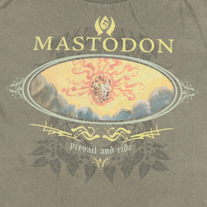 Tennessee River Mastodon Skull Pattern Band T-Shirt (Men's Size S) cotton Khaki type Vintage Second Hand