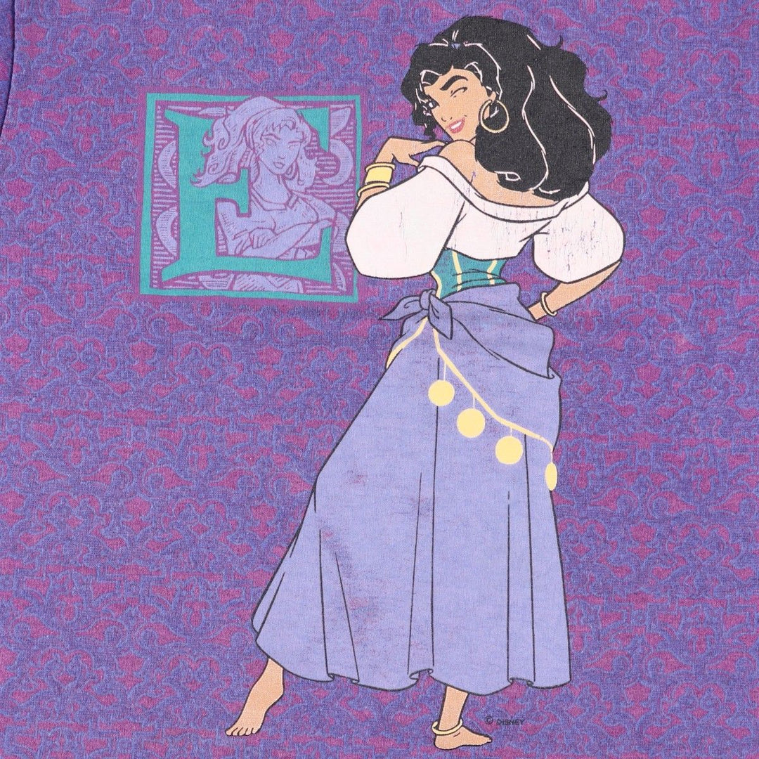 90'S Disney Hunchback of Notre Dame Esmeralda all-over character print T-shirt, Made in USA, Women's size S (approx.) polyester purple type Vintage Second Hand