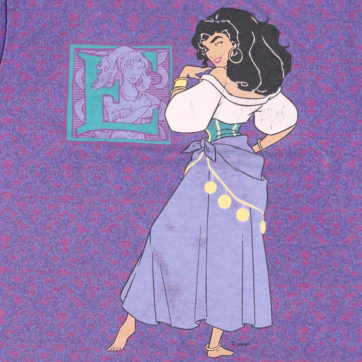 90'S Disney Hunchback of Notre Dame Esmeralda all-over character print T-shirt, Made in USA, Women's size S (approx.) polyester purple type Vintage Second Hand