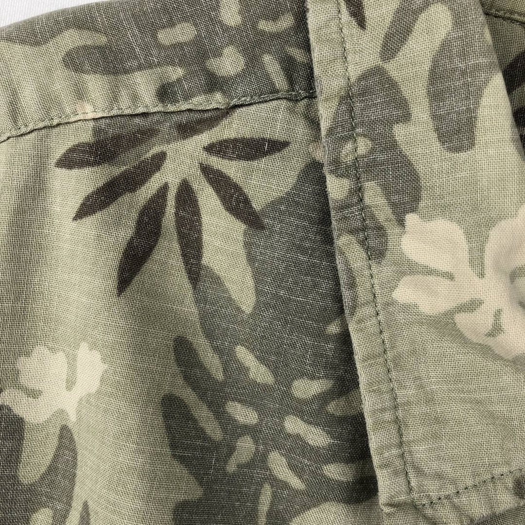 Eddie Bauer Leaf Pattern Hawaiian Aloha Shirt, Box Shirt, Men's Size L (approx.) cotton Khaki type sage green Vintage Second Hand