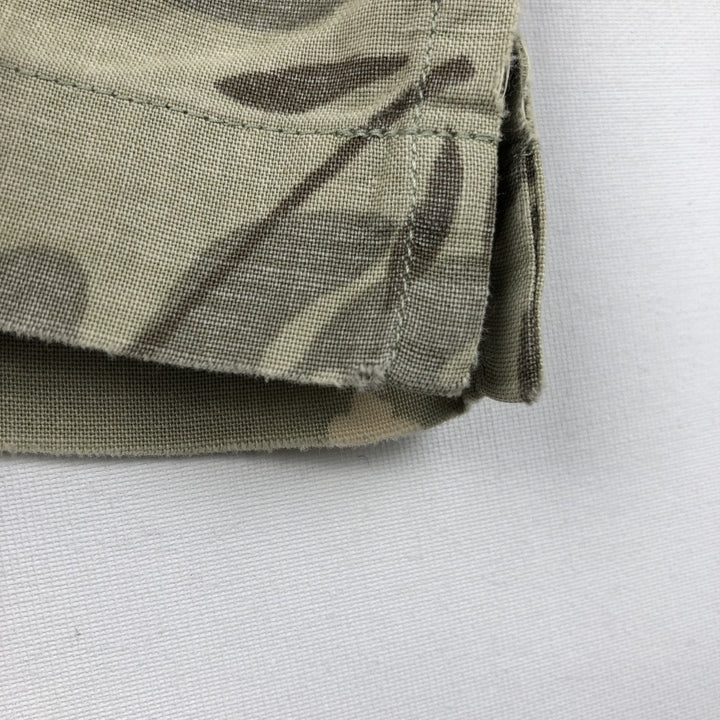 Eddie Bauer Leaf Pattern Hawaiian Aloha Shirt, Box Shirt, Men's Size L (approx.) cotton Khaki type sage green Vintage Second Hand