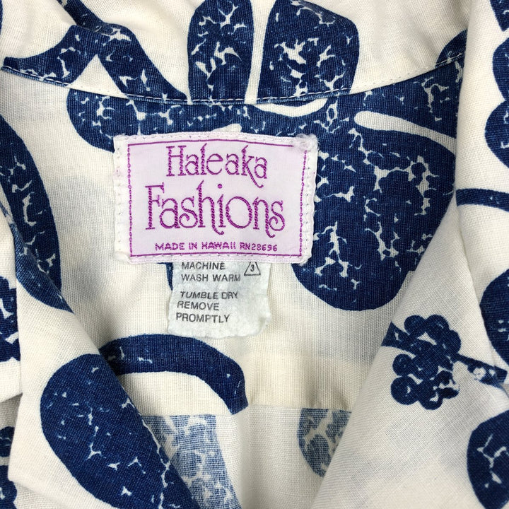 Haleaka Fashions Hibiscus Pattern Open Collar Hawaiian Aloha Shirt, Boxy Shirt, Made in Hawaii, Men's Size L (approx.) unclear Navy blue Vintage Second Hand