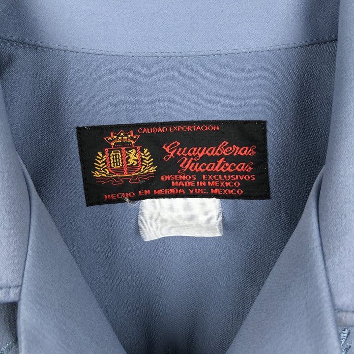 Guayaberas Yucatecas Short-Sleeve Open-Collar Mexican Shirt, Cuban Shirt, Boxy Shirt, Men's Size M (Equivalent), Vintage unclear blue type Vintage Second Hand