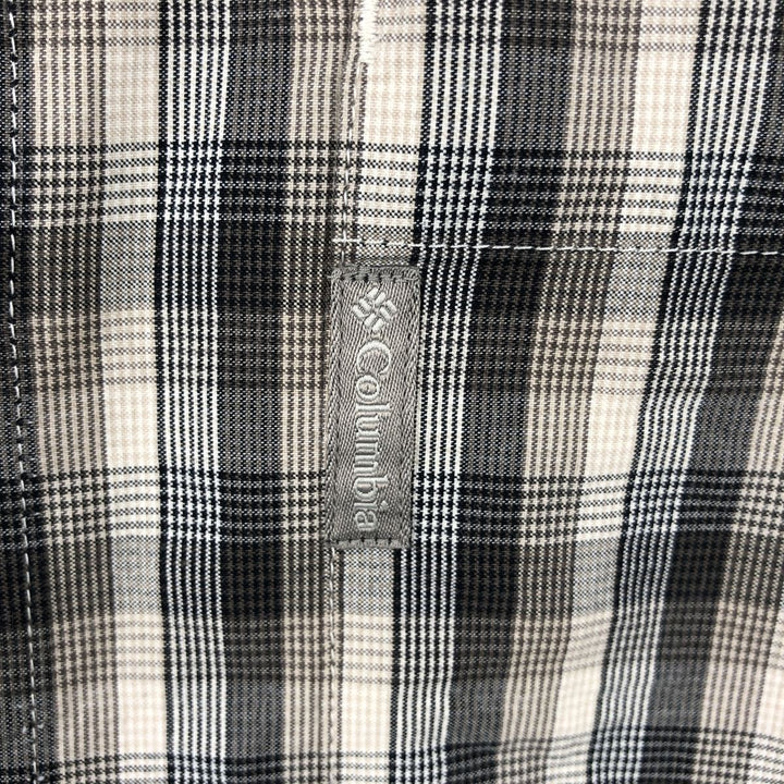 Columbia Short-Sleeve Button-Down Check Shirt, Men's Size M (approx.) cotton Beige type Vintage Second Hand