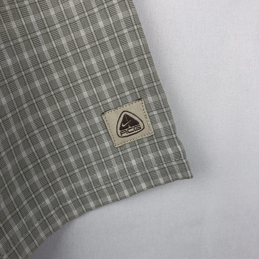 Nike Check Pattern Short-Sleeve Polyester Box Shirt (Men's Size M) polyester green type Vintage Second Hand