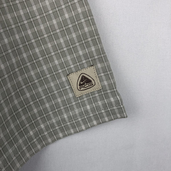 Nike Check Pattern Short-Sleeve Polyester Box Shirt (Men's Size M) polyester green type Vintage Second Hand