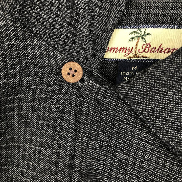 Tommy Bahama short-sleeved open-collar silk shirt with check pattern, boxy fit, men's size M. silk black type Vintage Second Hand