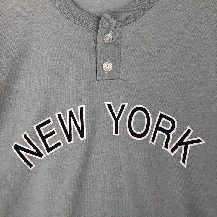 2000'S Russell Henley Neck Sport Print T-Shirt, Men's Size L (approx.) cotton Blue type light blue Vintage Second Hand