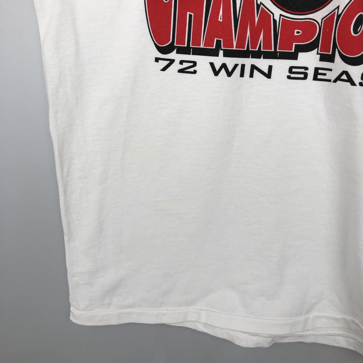 90'S Delta NBA Chicago Bulls Logo Print T-Shirt, Men's Size XL (Equivalent), Vintage cotton pale white type Vintage Second Hand
