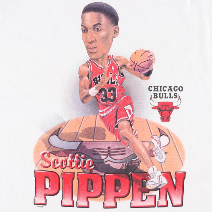 90s-00'S Fruit of the Loom Chicago Bulls Scottie Pippen Sports Print T-Shirt, Men's XL equivalent, Vintage cotton white type Vintage Second Hand