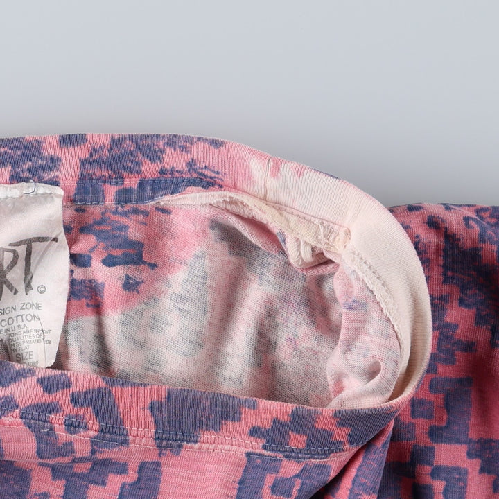 ART all-over print T-shirt, made in USA, men's size XL equivalent. cotton pink type Vintage Second Hand
