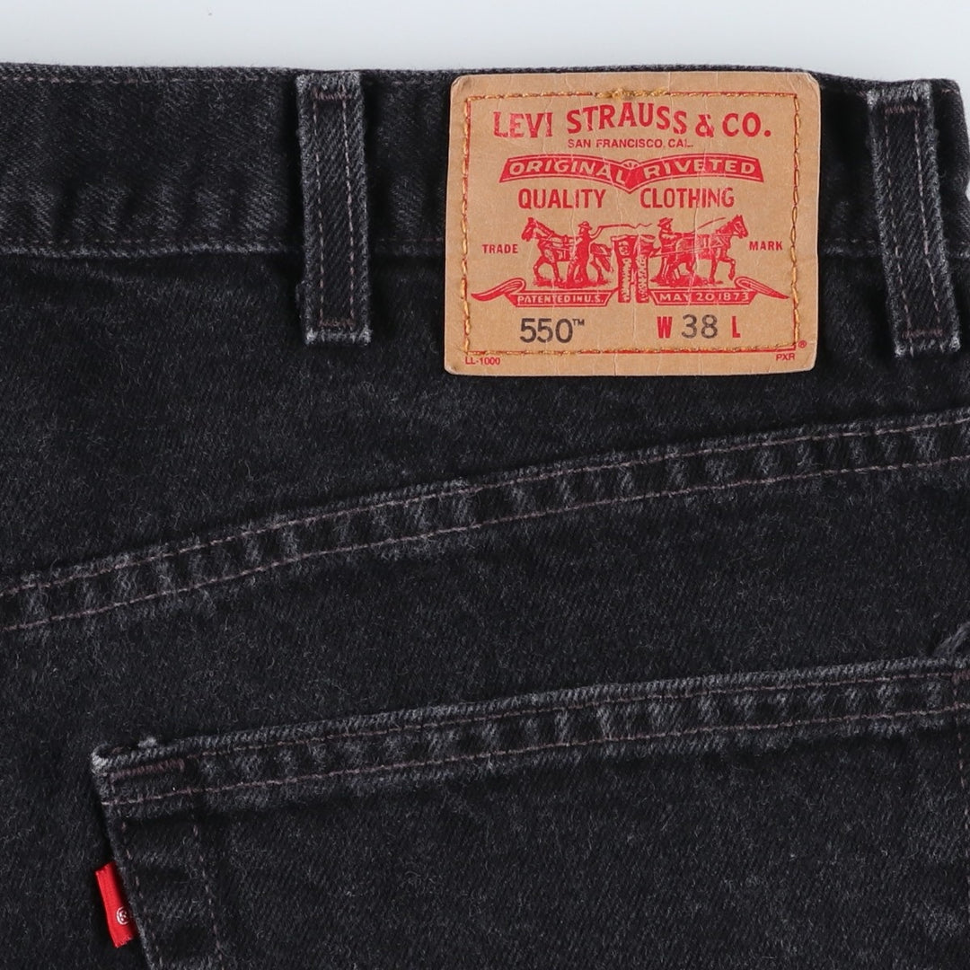 Levi's 550 Relaxed Fit Black Denim Shorts (Men's size W38 equivalent) cotton black type Vintage Second Hand