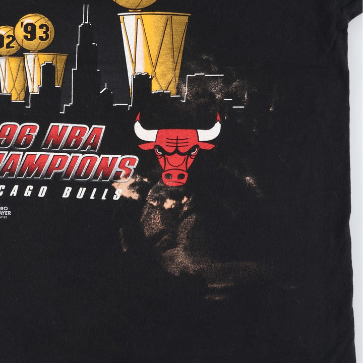90'S PRO PLAYER NBA CHICAGOBULLS Sports Print T-Shirt, Made in USA, Men's XL (approx.) Vintage cotton black type Vintage Second Hand