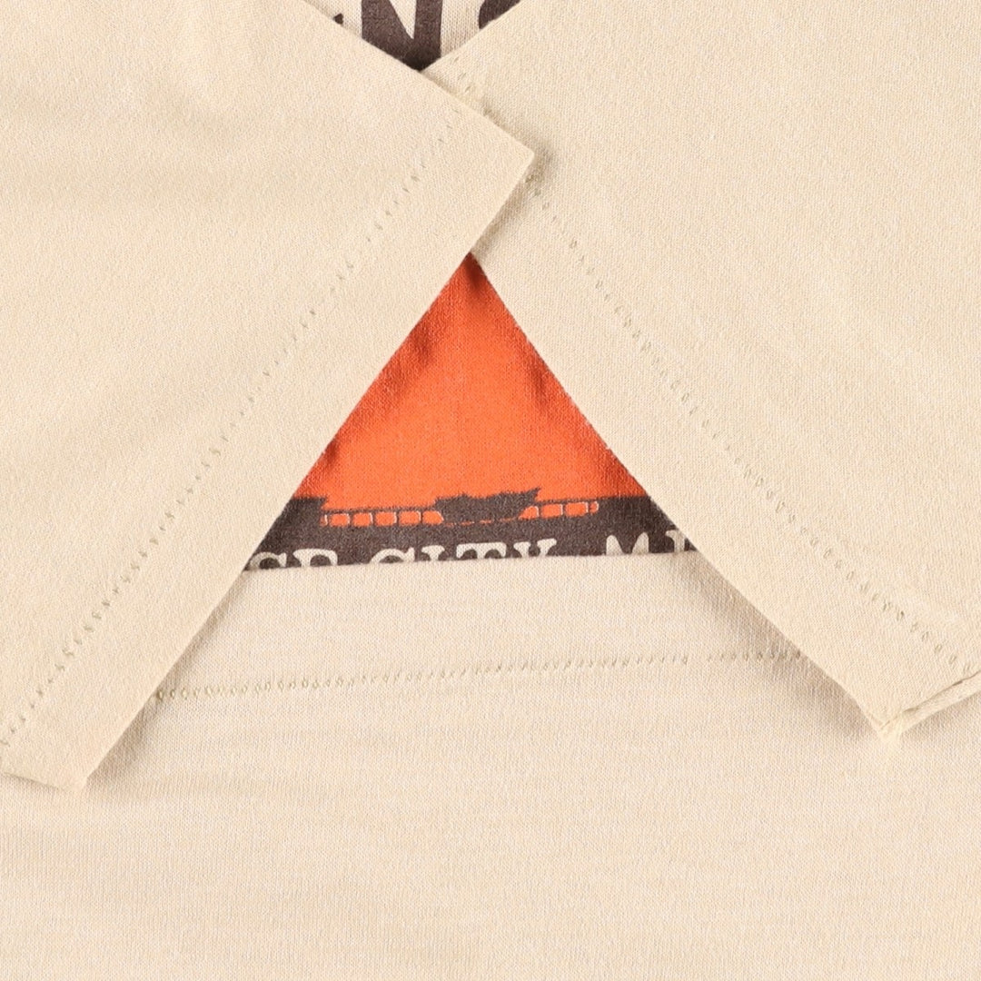 80'S sportswear print T-shirt, made in USA, men's size L. polyester Beige type Vintage Second Hand