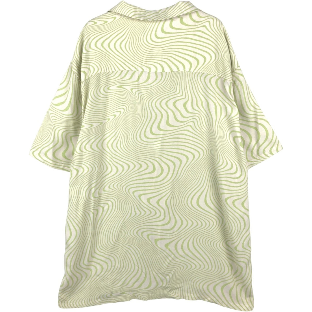 NO BOUNDARIES All-over print short-sleeved open-collar rayon shirt, boxy fit, men's size XL. Rayon green type yellow green Vintage Second Hand