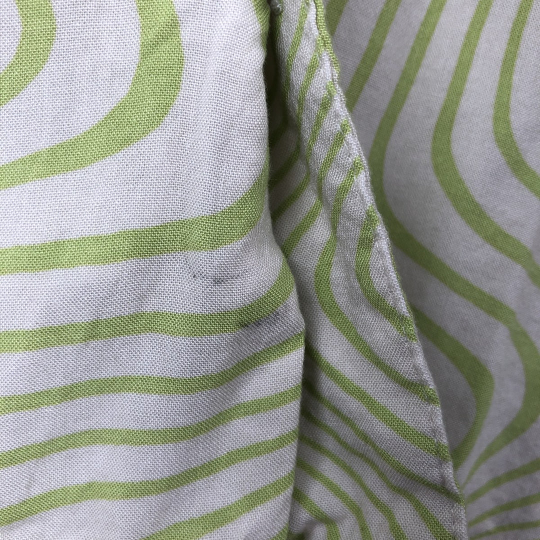 NO BOUNDARIES All-over print short-sleeved open-collar rayon shirt, boxy fit, men's size XL. Rayon green type yellow green Vintage Second Hand