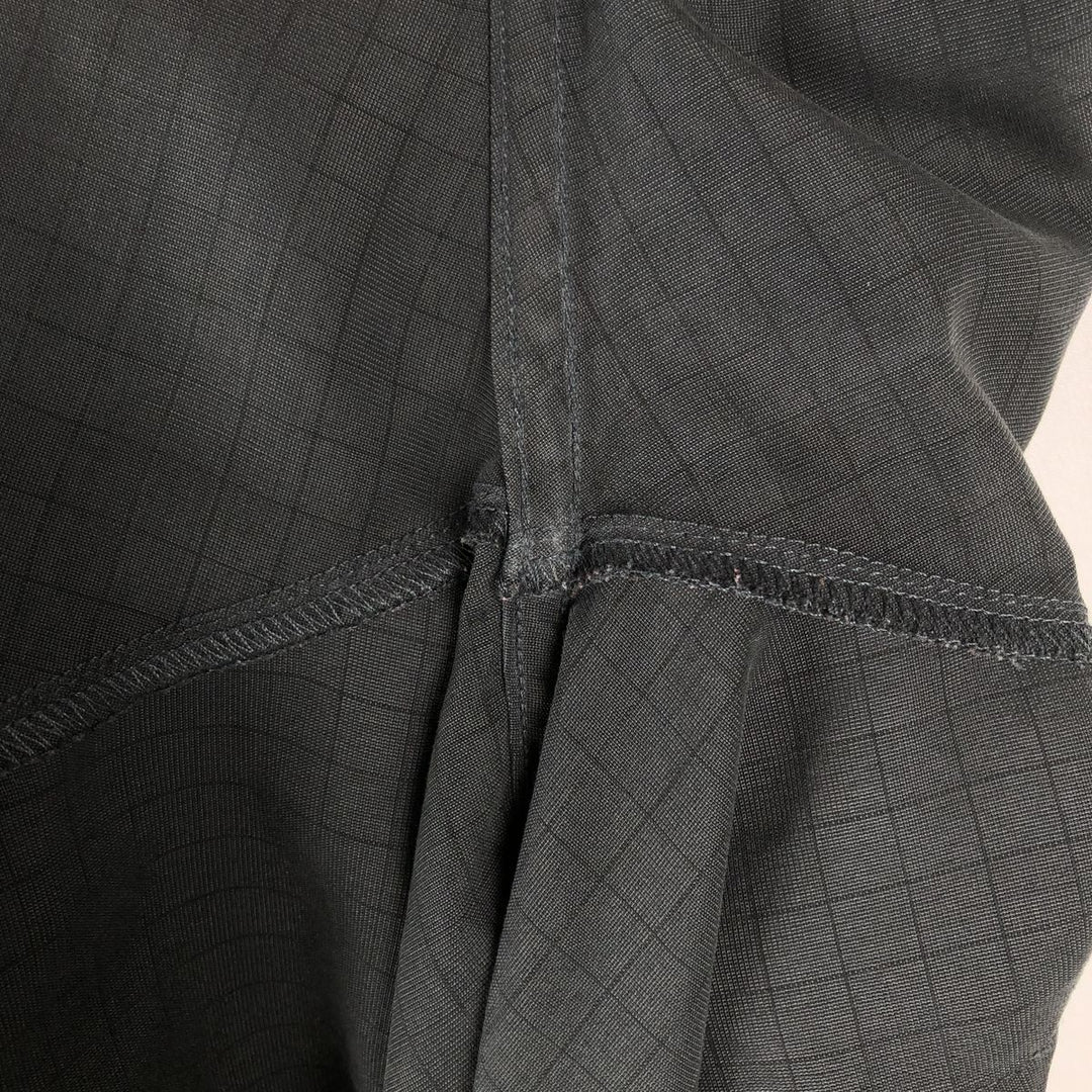 2000'S Oakley Check Pattern Short-Sleeve Rayon Shirt, Men's Size M (approx.) Rayon black type Vintage Second Hand