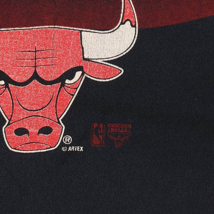 90'S NBA Chicago Bulls sports print T-shirt, men's size M equivalent, vintage. unclear black type Vintage Second Hand