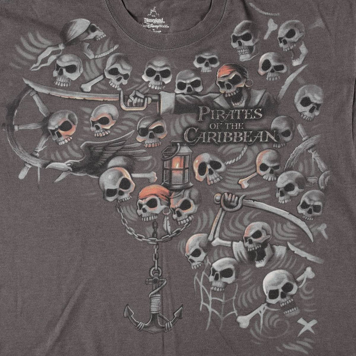 Walt Disney World Pirates of the Caribbean Skull Pattern Movie T-Shirt (Men's XL equivalent) cotton Charcoal Vintage Second Hand