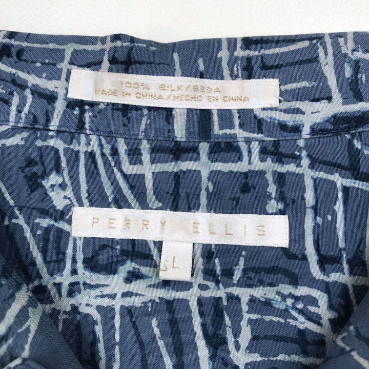 Perry Ellis all-over print short-sleeved open-collar silk shirt, boxy fit, men's size L equivalent. silk blue type Vintage Second Hand