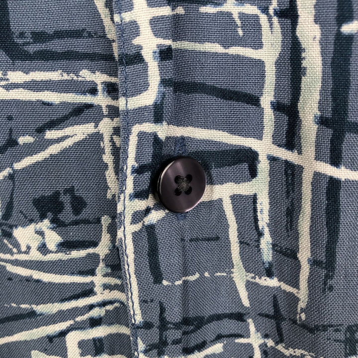 Perry Ellis all-over print short-sleeved open-collar silk shirt, boxy fit, men's size L equivalent. silk blue type Vintage Second Hand