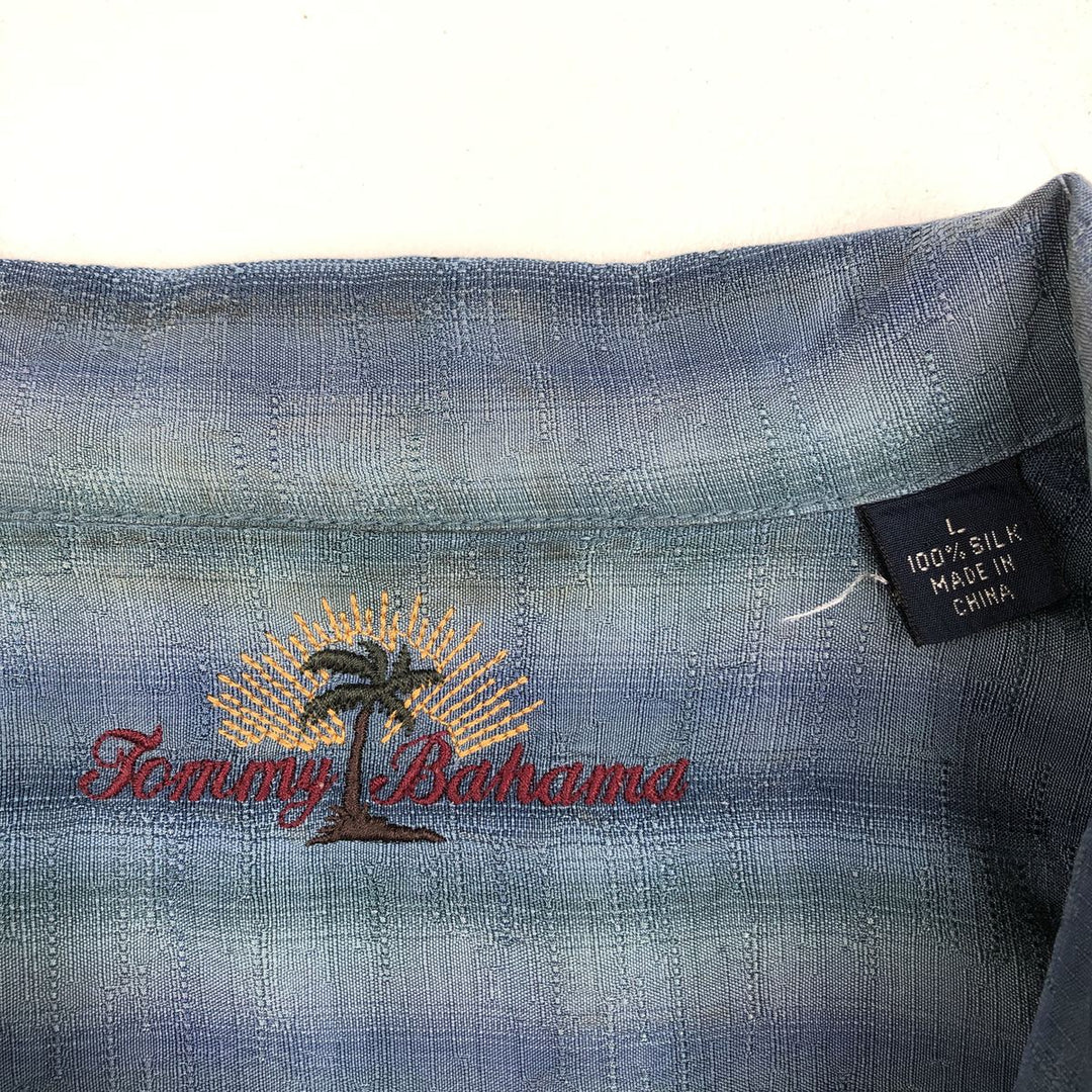 Tommy Bahama Stripe Pattern Short-Sleeve Open Collar Silk Shirt, Boxy Fit, Men's Size L (approx.) silk blue type Vintage Second Hand