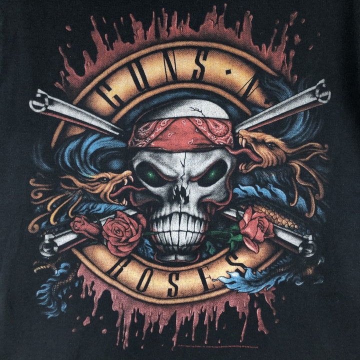 Guns N' Roses Skull Pattern Band T-Shirt (Men's Size S) cotton black type Vintage Second Hand