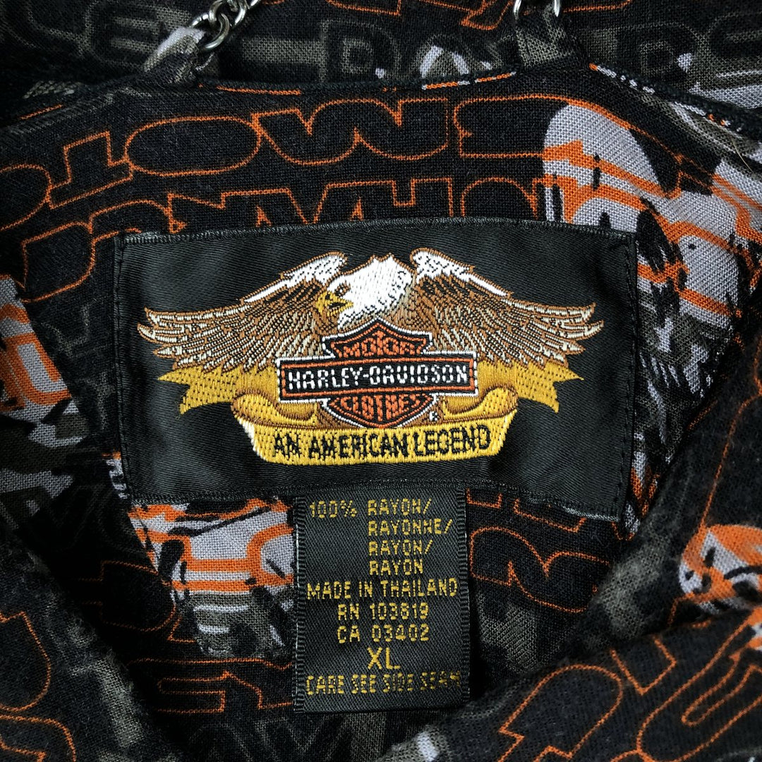 Harley-Davidson all-over print hidden button-down short-sleeved work shirt, boxy style, men's size XL equivalent. Rayon black type Vintage Second Hand