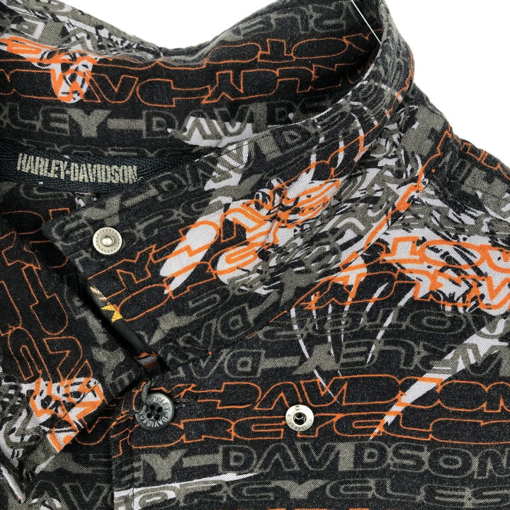 Harley-Davidson all-over print hidden button-down short-sleeved work shirt, boxy style, men's size XL equivalent. Rayon black type Vintage Second Hand