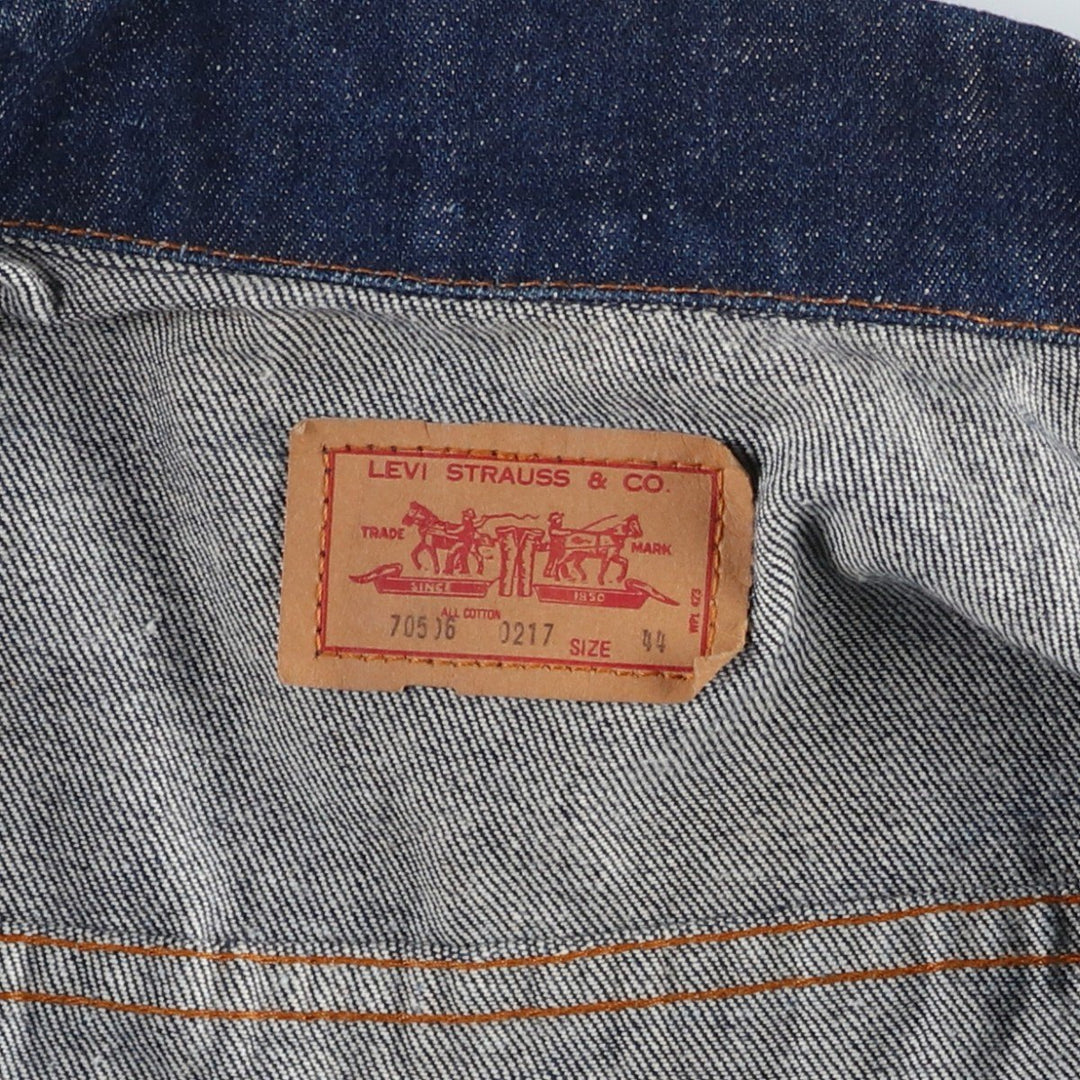 Dark navy ~90'S Levi's 70506-0217 denim jacket, made in Canada, men's size L equivalent, vintage. cotton navy blue type Vintage Second Hand