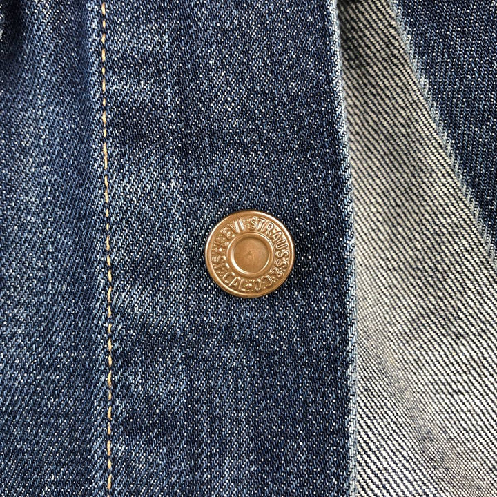 2000'S Levi's 70590-0401 Euro Model Denim Jacket (Men's Size M) cotton blue type Vintage Second Hand