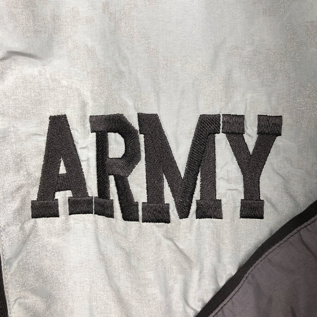 Genuine US Military IPFU Training Jacket, Camouflage Pattern ACU Digital Camo Nylon Jacket, Made in USA, MEDIUM Nylon gray type Vintage Second Hand