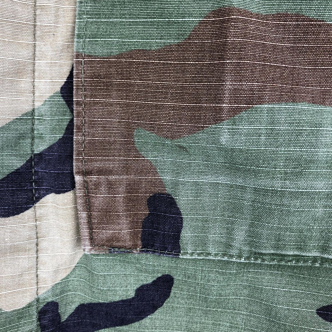 90'S Camouflage Pattern Woodland Camo Ripstop BDU Military Jacket, Made in USA, MEDIUM-REGULAR (Men's M equivalent) Nylon Khaki type Vintage Second Hand